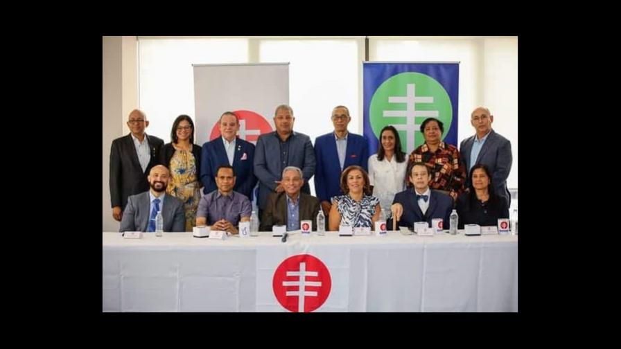 Somos y el Consulado Dominicano celebran mesa redonda de medicina deportiva en Nueva York