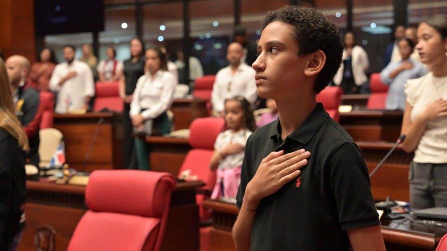 Niños viven la experiencia de ser senadores por un día