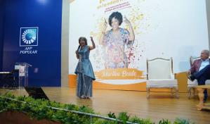 Presentan libro El Arte de vivir en la edad madura