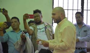 Condenan a dos años de prisión a conductor que mató prospecto de béisbol al atropellarlo en Santiago