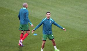 Cristiano Ronaldo, titular y capitán con Portugal. Primero jugador con seis Eurocopas