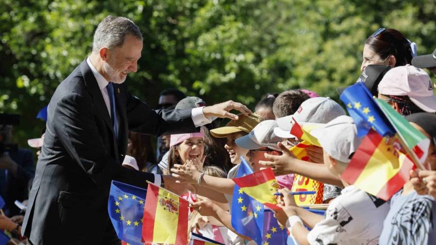 Madrid se engalana para celebrar los diez años de reinado de Felipe VI