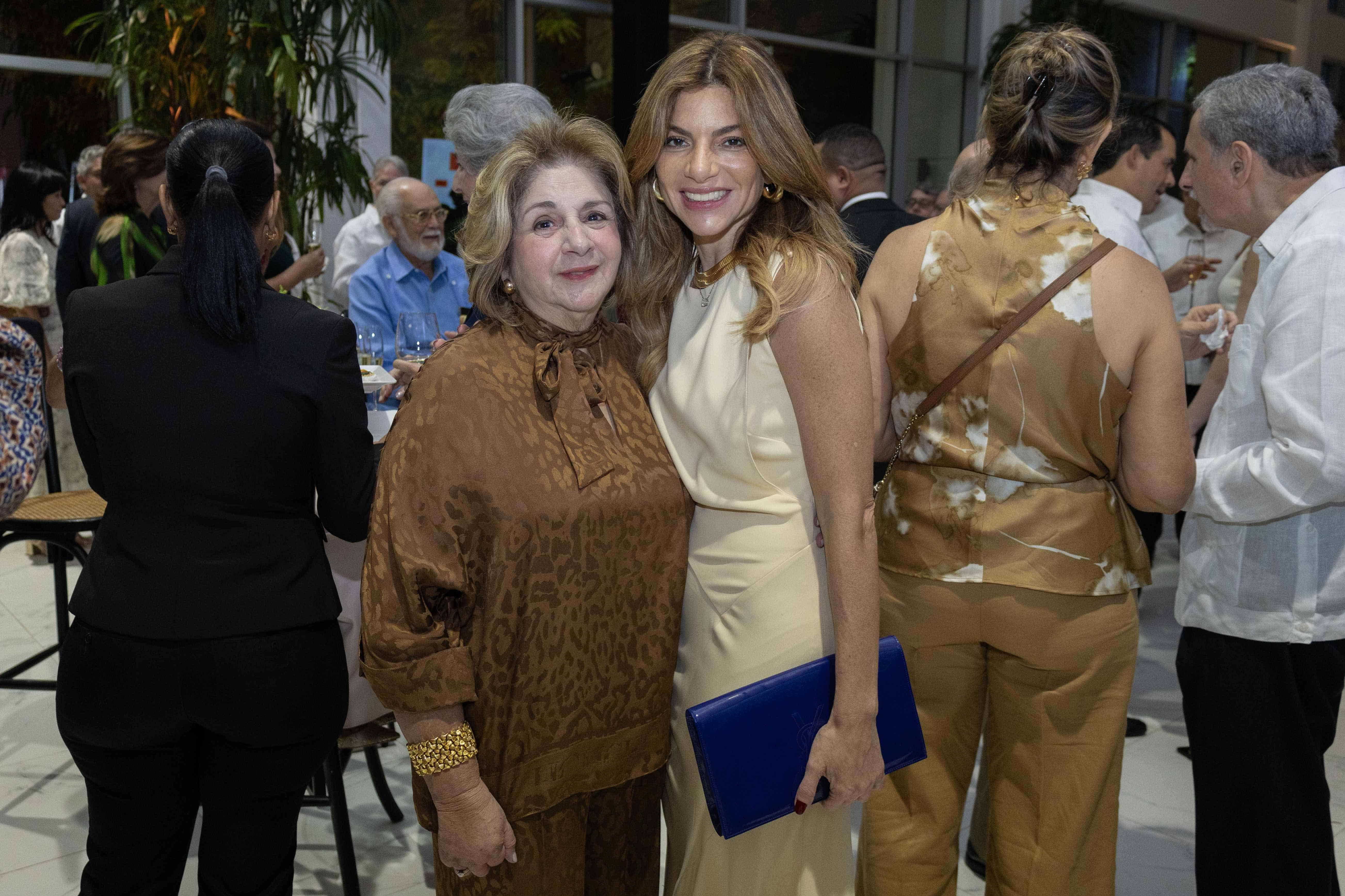 Rosanna Matis y Paola Rainieri.