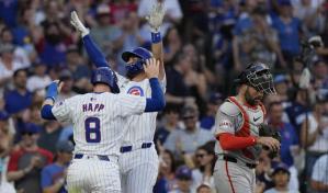 Cachorros anotan 3 veces en la 8va para vencer a Gigantes