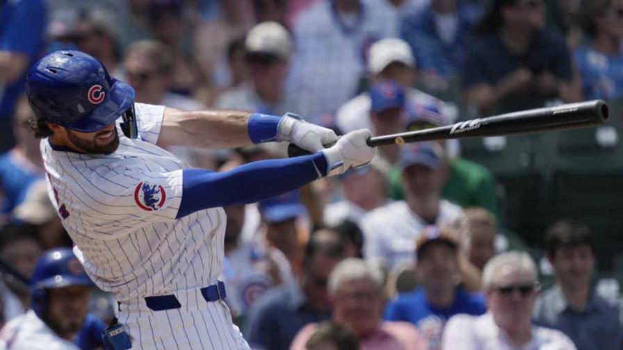 Happ y Swanson pegan jonrones seguidos en triunfo de Cachorros sobre Gigantes