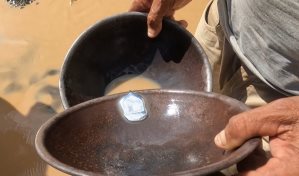 La sed de oro en el mundo consume la Amazonía en Perú