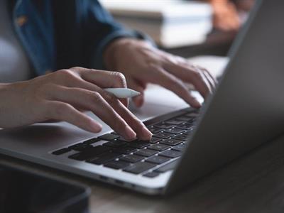 Abinader llama a empresas a hacer uso del teletrabajo ante crisis