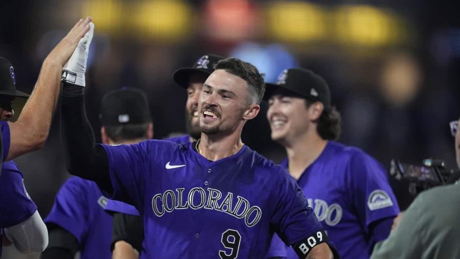 Doyle aporta elevado de sacrificio para que Rockies superen a Dodgers