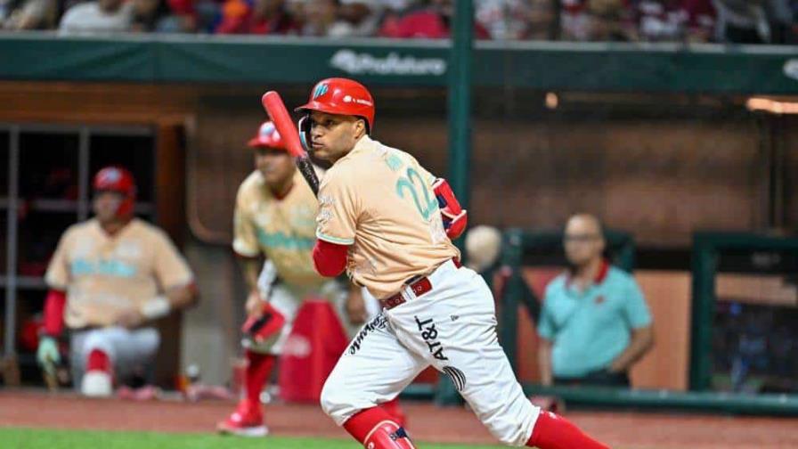 Robinson Canó y Andretty Cordero lideran a los bateadores dominicanos en México