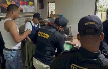 Decomisan cervezas adulteradas y cigarrillos contrabandeados en SDE