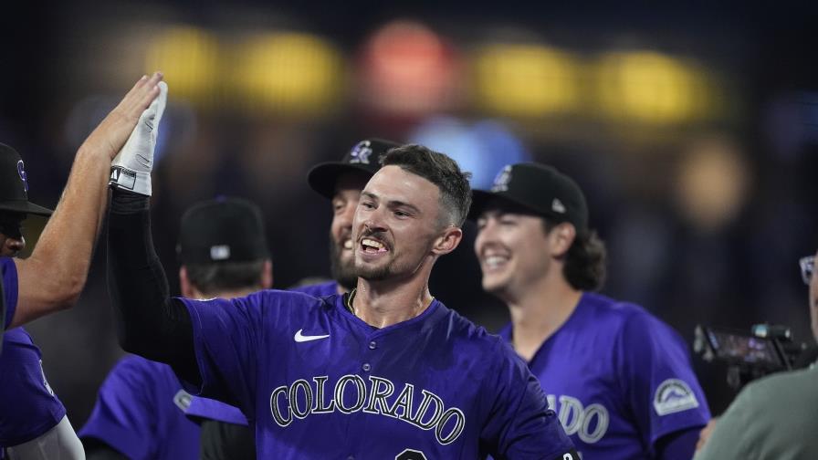 Doyle aporta elevado de sacrificio para que Rockies superen a Dodgers