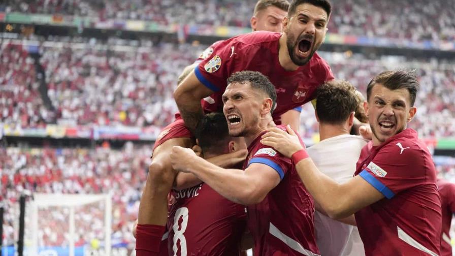 Con gol en el tiempo añadido, Serbia empata 1-1 con Eslovenia en la Euro