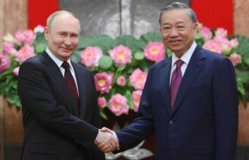 Putin aumenta la cooperación en defensa con Vietnam en visita que reduce su aislamiento