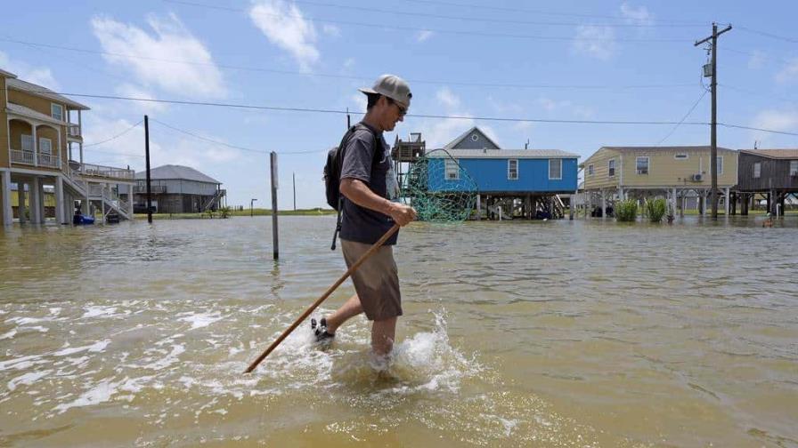 La tormenta Alberto provoca fuertes lluvias e inundaciones al sur de Texas