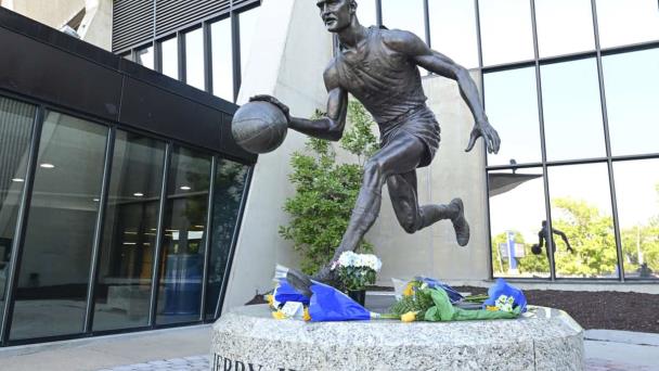 Familia de Jerry West informa que no se le hará funeral público a legendaria figura