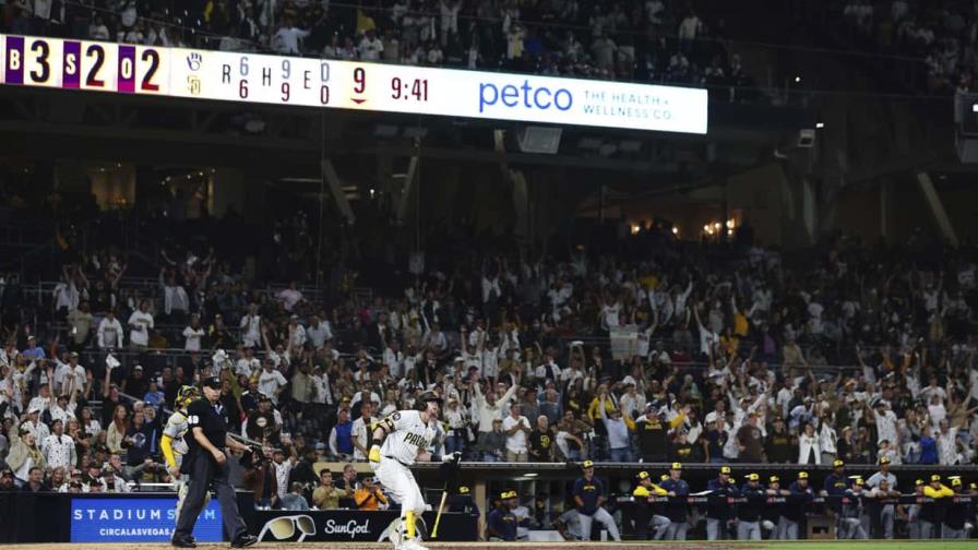 Tatis y Machado jonronean; Cronenworth decide con otro palo y Padres superan 7-6 a Cerveceros