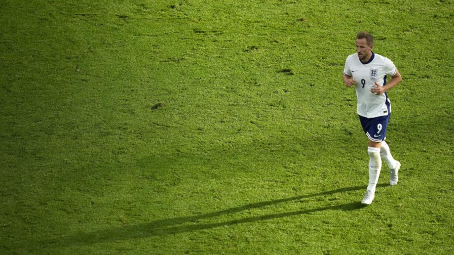 UEFA confirma que mejorará el campo del estadio en Fráncfort tras quejas por su calidad