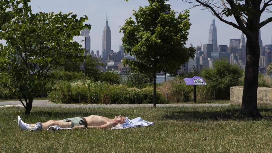 El verano llega con una sofocante ola de calor para millones de personas en EE.UU.