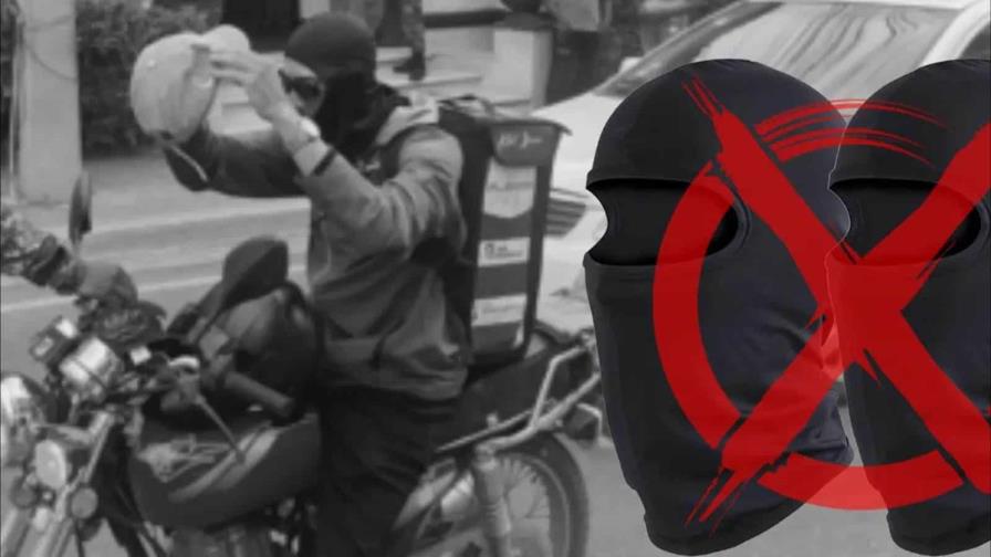 Policías perseguirán a ciudadanos que circulen con pasamontañas en calles de Santiago