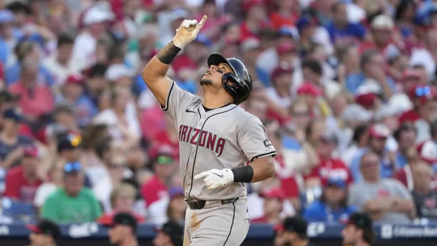 Diamondbacks logran 3 jonrones y derrotan a Filis en el 1ro de la serie