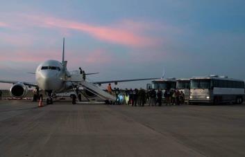 EE.UU. busca reanudar deportaciones a Venezuela y aumentar las repatriaciones a Cuba