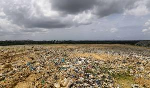 Duquesa está cambiando, pero siguen vertiendo lixiviados al río Isabela