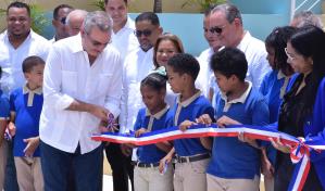 Luis Abinader inaugura la Escuela Básica Landina, en Los Alcarrizos
