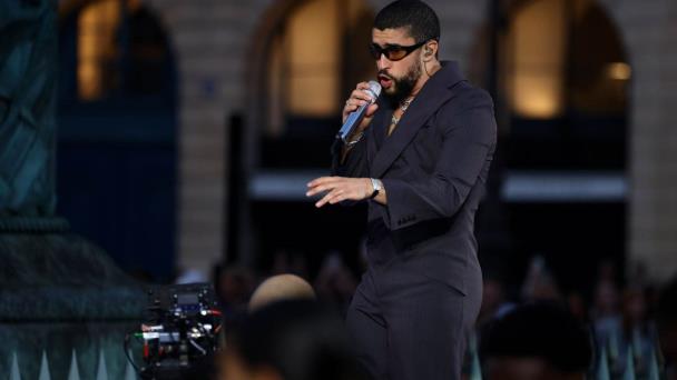 Bad Bunny lleva el orgullo latino al Vogue World 2024 en París donde desfiló Kendall Jenner