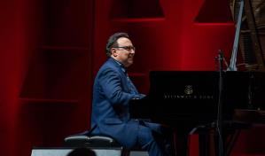 Michel Camilo fusiona jazz, música clásica y popular durante concierto en Santo Domingo