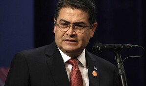 Juan Orlando Hern&aacute;ndez regresa a Honduras para enfrentar la justicia y ponerla a prueba