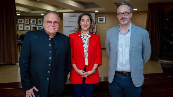 Cuesta Libros organiza conversatorio y firma de libros con el autor Armando Lucas Correa