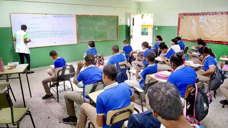Asistencia a clases en año escolar fue de 94.41 %, anuncia el ministro de Educación