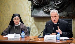 Exigen a diez monjas excomulgadas en España que abandonen el convento Exigen a diez monjas excomulgadas en España que abandonen el convento