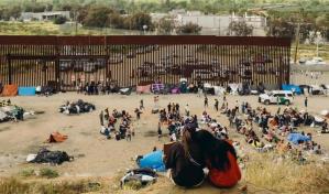 DHS reporta un 40 % menos de detenciones en frontera tras el freno de Biden al asilo