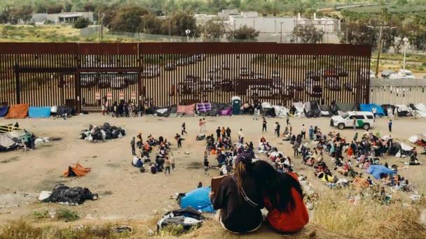 Cientos de migrantes salen del sur de México para Estados Unidos