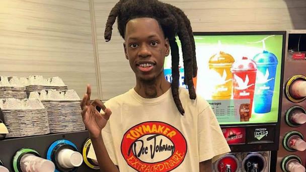 Asesinan a tiros el rapero Julio Foolio al terminar de celebrar su cumpleaños
