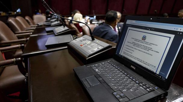 Cambio en reglamentos busca despedir del Congreso a diputados que falten a sesiones