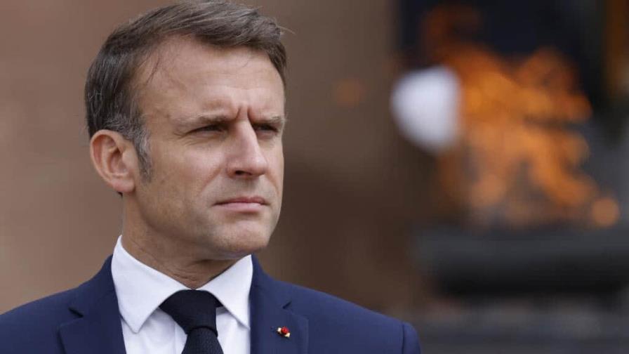 Macron asegura que los programas de sus rivales llevan a la ´guerra civil´