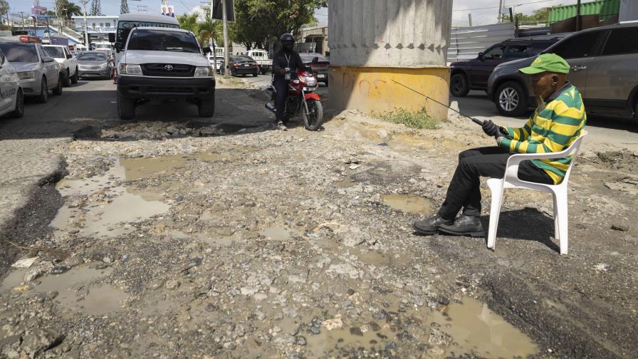 Una pelota caliente en la avenida Los Beisbolistas