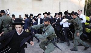 La Policía israelí detiene a 12 ultraortodoxos en una protesta contra su reclutamiento