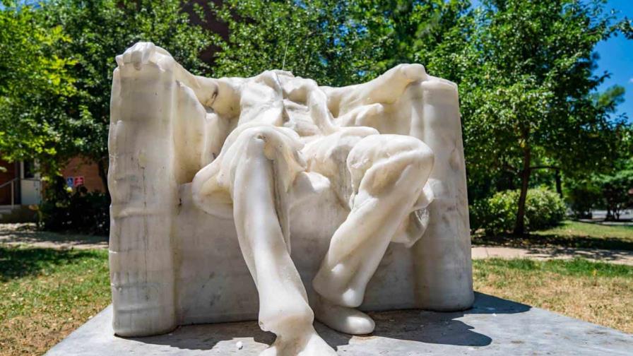 El calor derrite la cabeza de una estatua de Lincoln en Washington y se hace viral