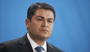 Expresidente hondureño Hernández sale de prisión de EE. UU. indultado por Trump