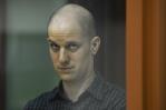 Reportero estadounidense, juzgado en Rusia por cargos de espionaje que él y su medio niegan Reportero estadounidense, juzgado en Rusia por cargos de espionaje que él y su medio niegan