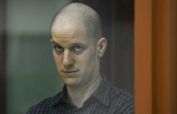 Reportero estadounidense, juzgado en Rusia por cargos de espionaje que él y su medio niegan