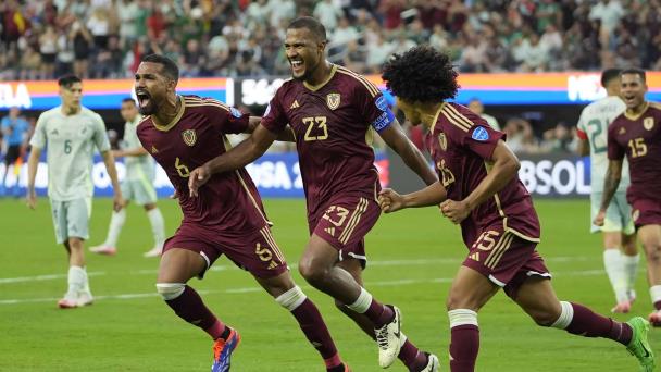 Con gol de Rondón, Venezuela avanza a cuartos en la Copa América al vencer a México
