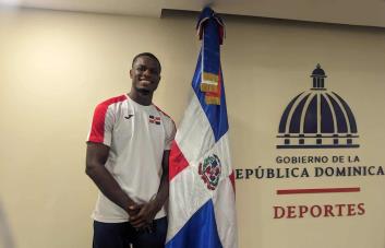 Cristian Pinales se vio tentado a decidir entre el baloncesto y el boxeo