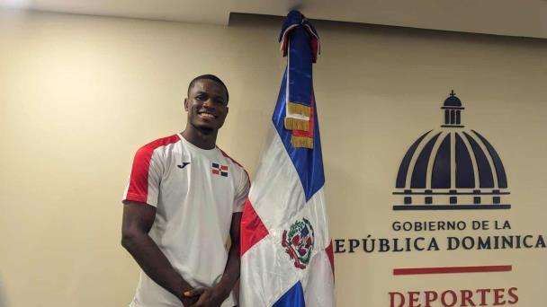Cristian Pinales se vio tentado a decidir entre el baloncesto y el boxeo