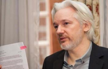 Julian Assange delega en su esposa su comparecencia: Necesita tiempo y recuperarse