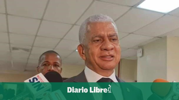 Presidente Senado reduciría diputados en Reforma Constitucional