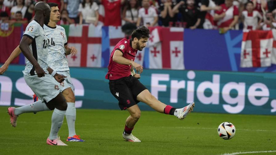 Georgia vence sorpresivamente a Portugal 2-0 y avanza a octavos de la Euro